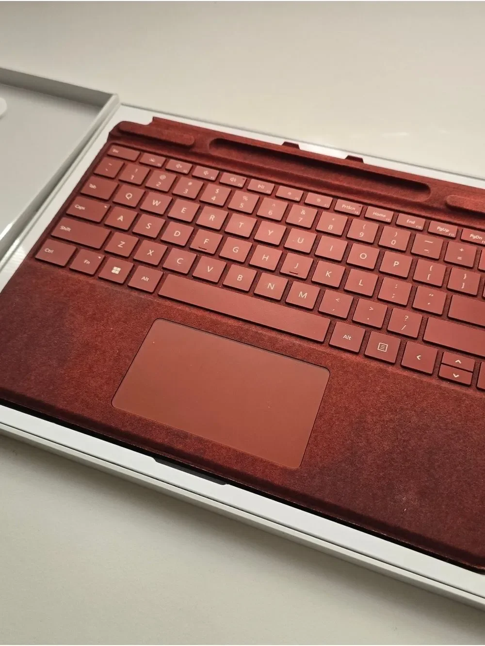 Microsoft Surface Pro Signature Keyboard Poppy Red Alcantara Pro 8 9 X